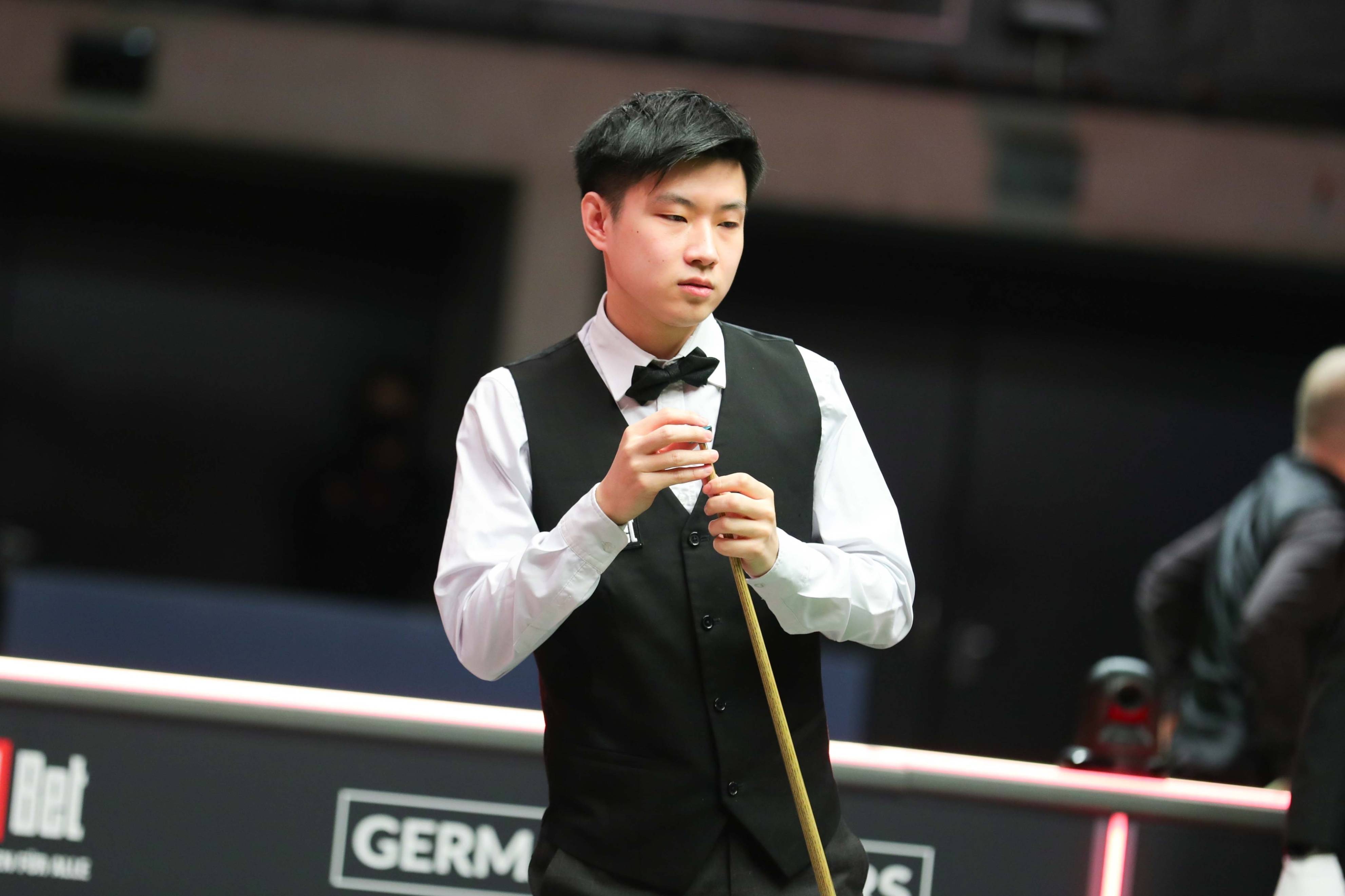 人瞩目的成 人瞩目的成