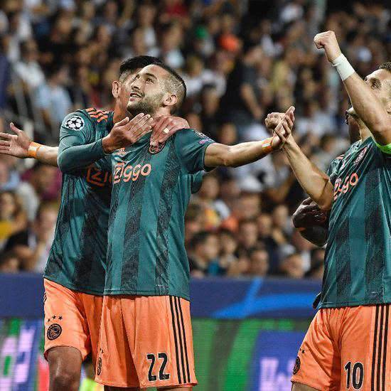 从直线折成 从直线折成